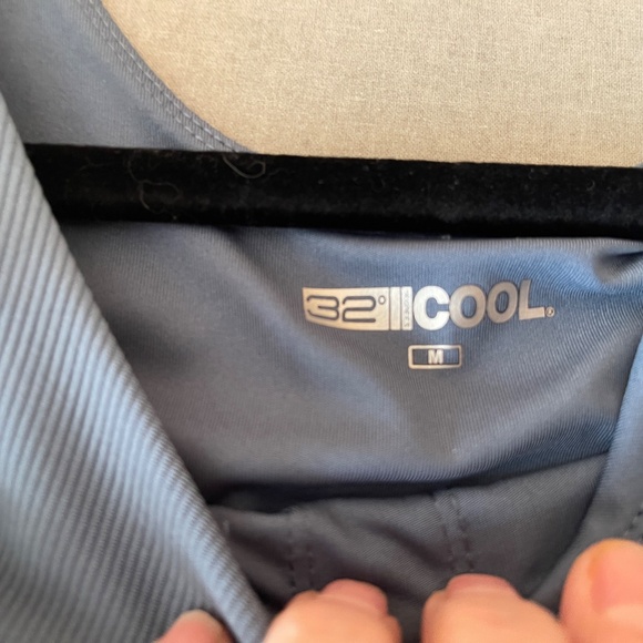 32 Degrees Workout Top Built in Bra Blue Medium - Picture 3 of 4
